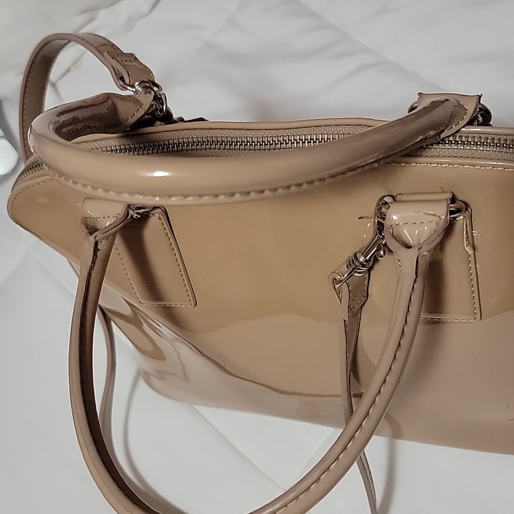 Express Handbag - Picture 5 of 10